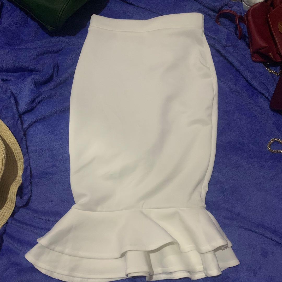 Pencil cut skirt with ruffles online
