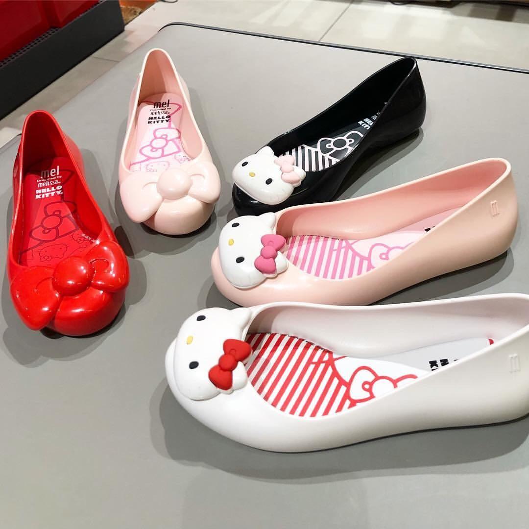 hello kitty ballet flats