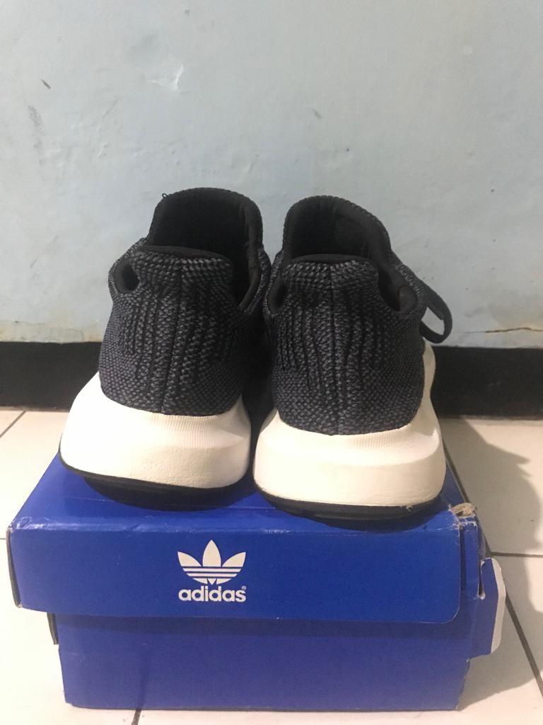 Adidas orginal indonesia, Fesyen Pria, Sepatu , Sneakers di Carousell