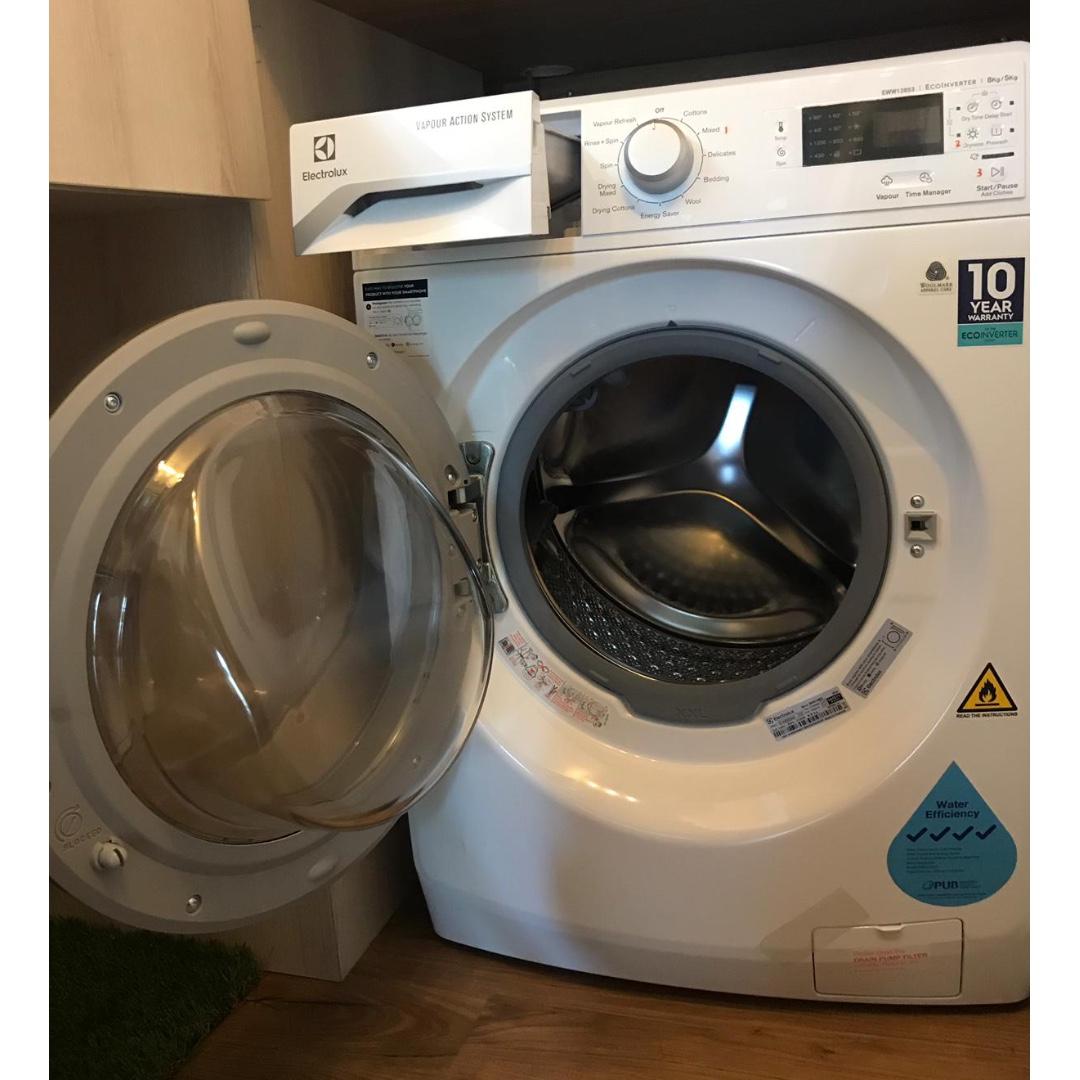 SAVE 30 Electrolux Full Auto Washing Machine / Washer with Dryer