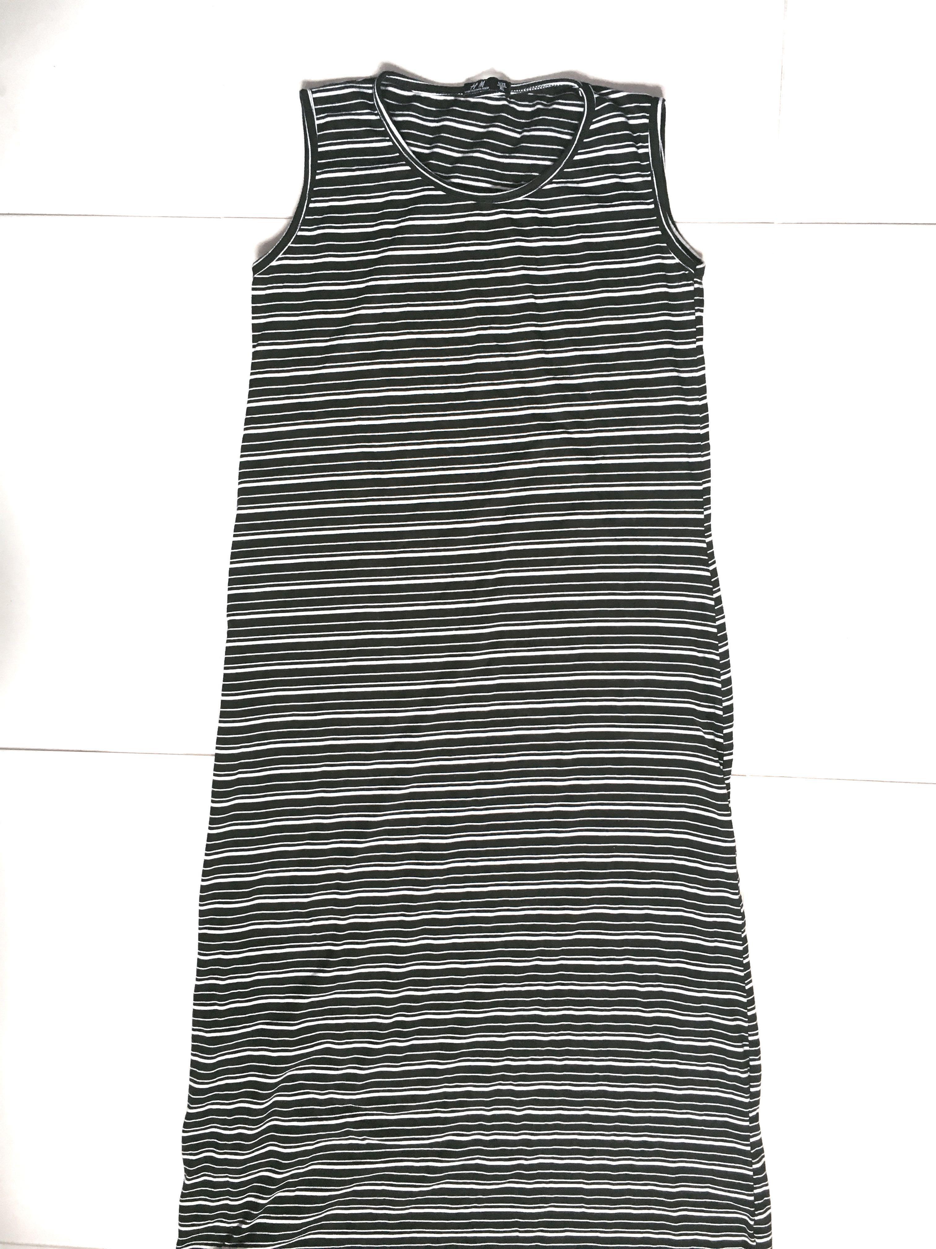 H M Black White Maxi Dress Price Reduced Women S Fashion Clothes Dresses Skirts On Carousell