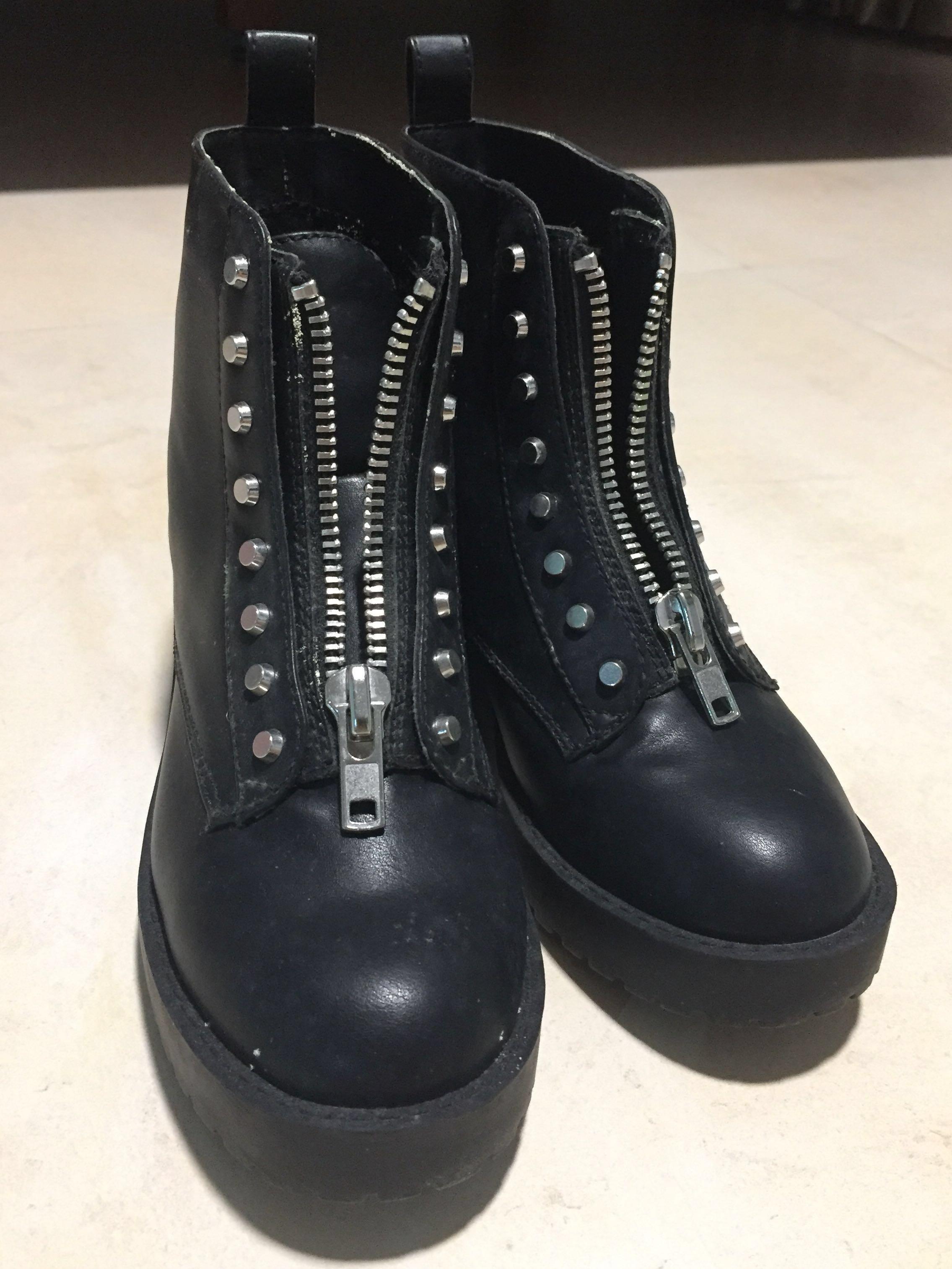 divided black ankle boots