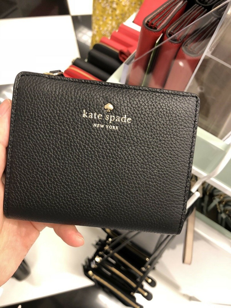 KATE SPADE LARCHMONT Avenue Small Shawn Black Wallet, Women's Fashion, Bags  & Wallets, Purses & Pouches on Carousell