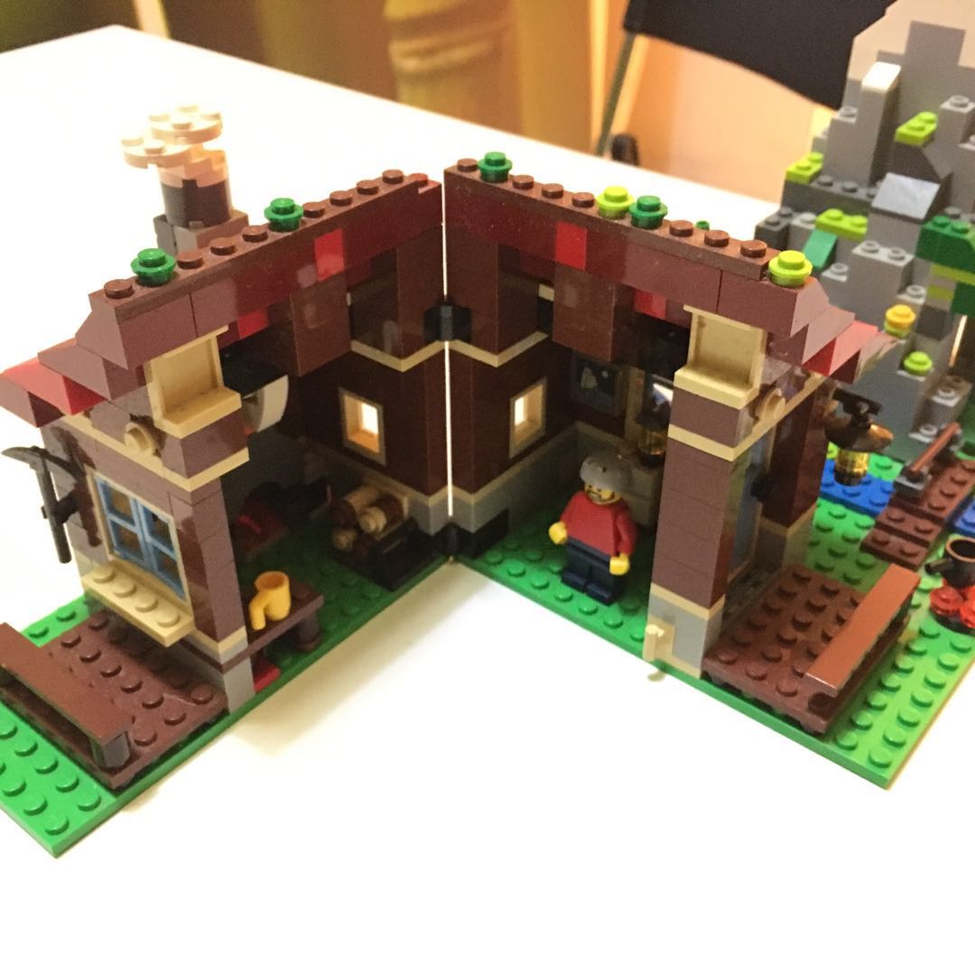 lego mountain hut