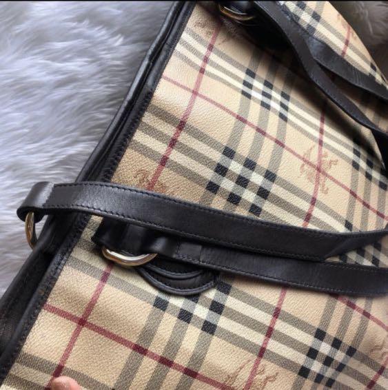 Burberry | Bags | Authentic Burberry Novacheck Zippered Tote Excellent  Condition | Poshmark