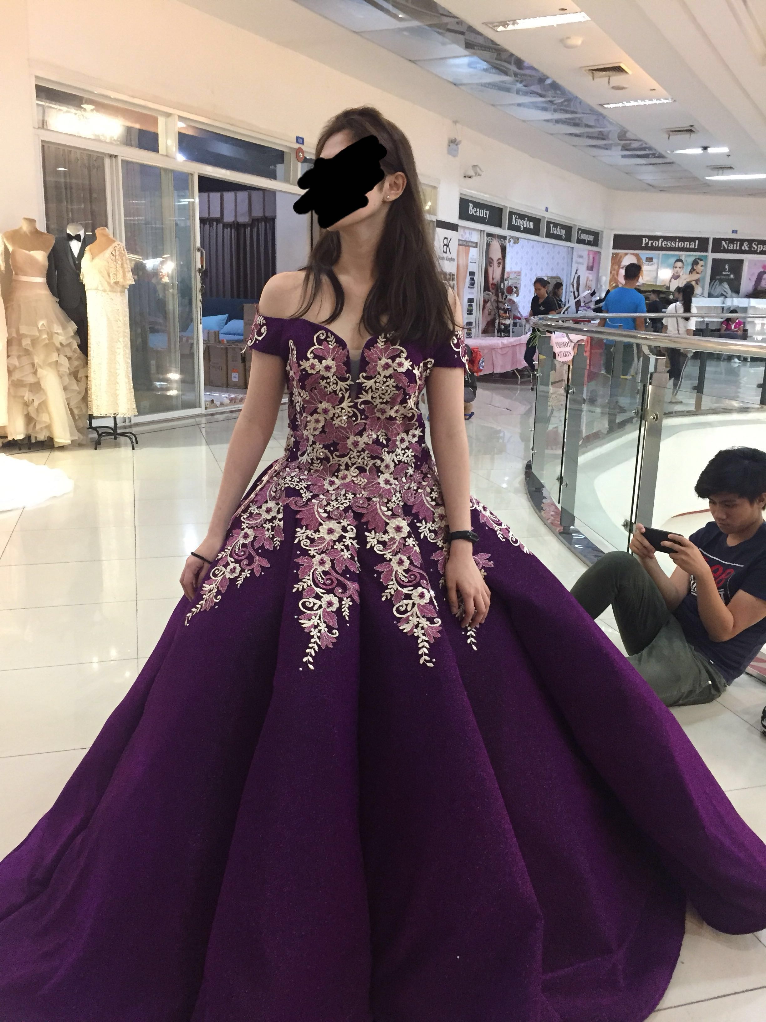 Umbrella cut gown design 2025