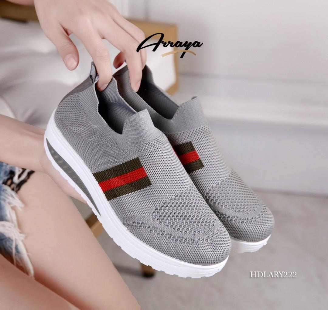 Sneakers asli import ARRAYA Flyknit Sneakers. Fesyen Wanita