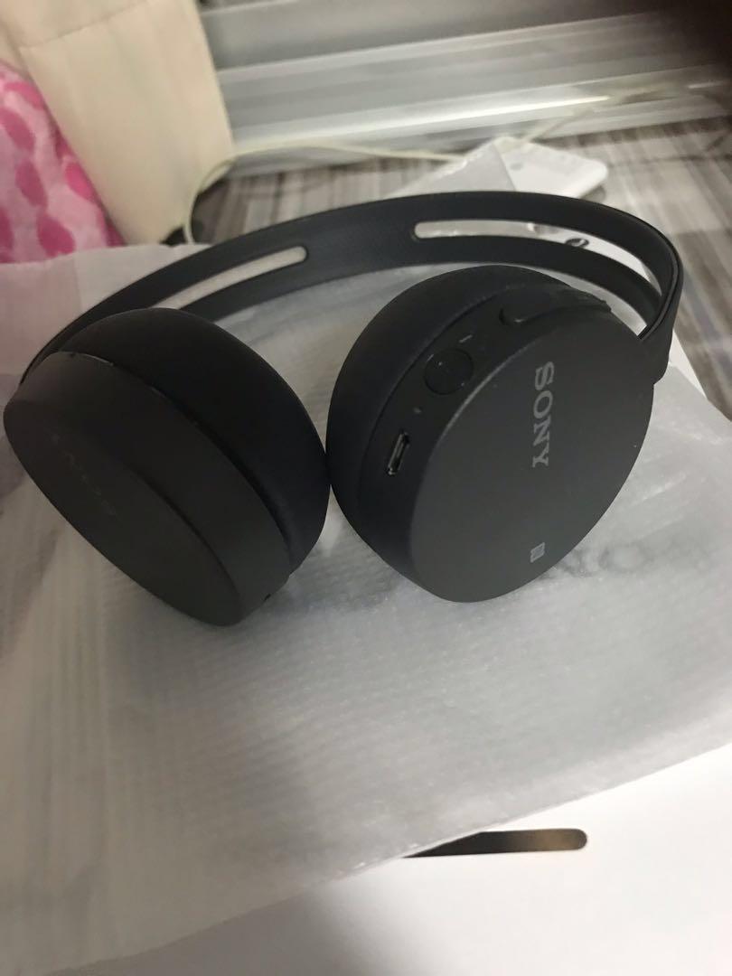 SONY WIRELESS HEADPHONES WHCH400, Audio, Headphones & Headsets on Carousell