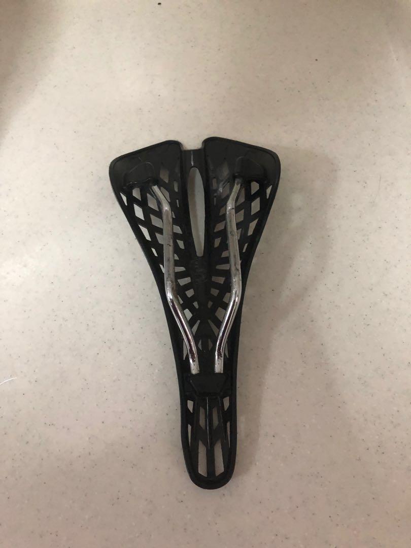 spyder inbuilt saddle suspension review
