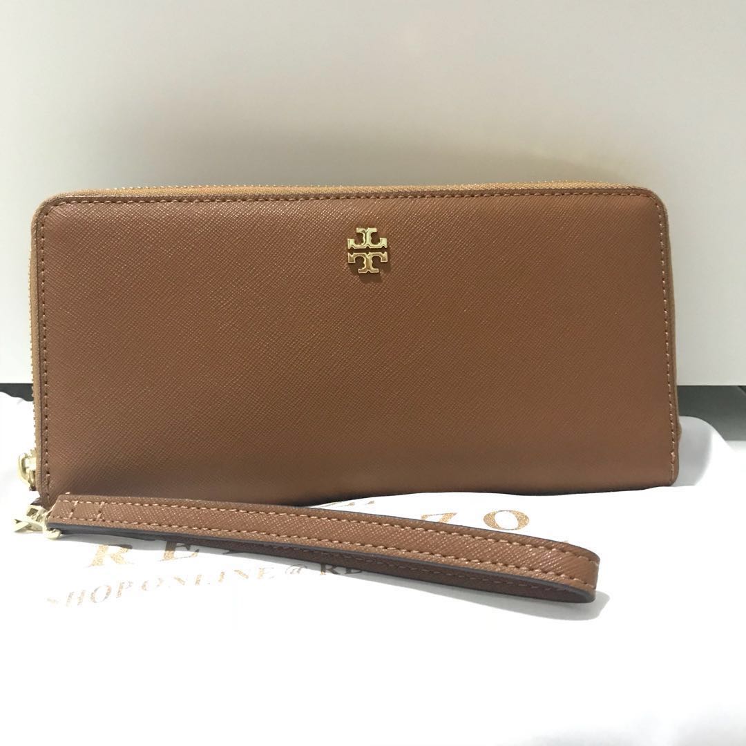 Tory Burch Emerson Passport Continental Long Wallet, Luxury, Bags & Wallets, Wallets on Carousell