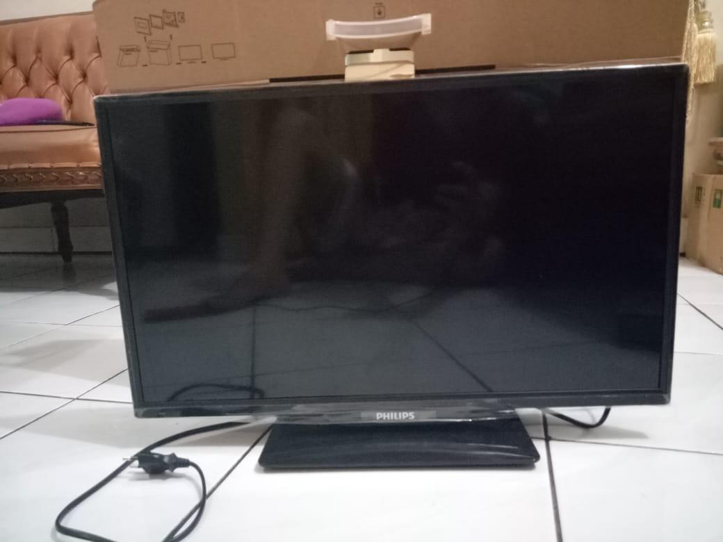 Tv Led Philips 24 Inch Dvd Player Polytron Elektronik Tv Perlengkapan Hiburan Di Carousell