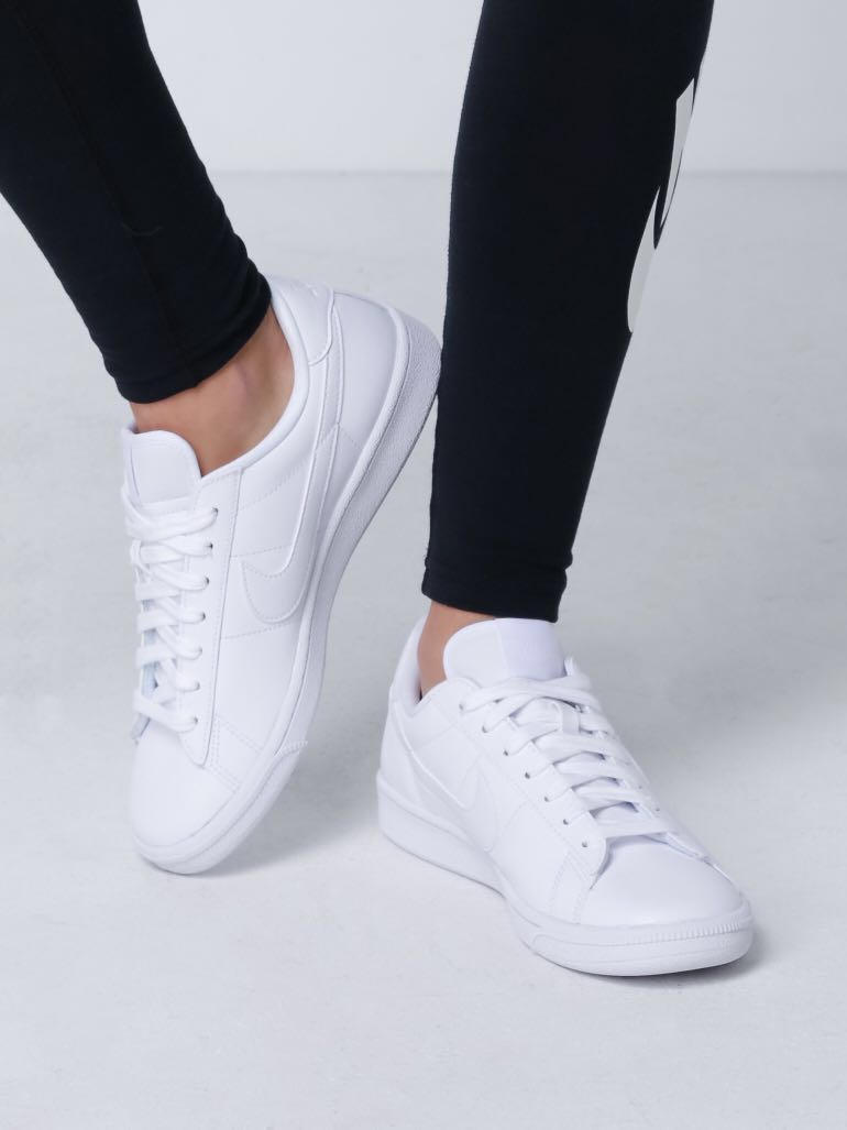 nike tennis classic sneakers