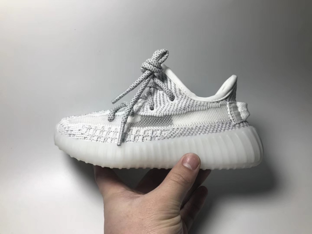 Vox Store Yeezy Static Bn mnh c s n c 3 m u Facebook