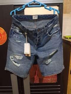 celana pendek pull&bear ripped new