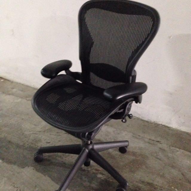 Aeron Chair Specs - Office Chairs - Herman Miller