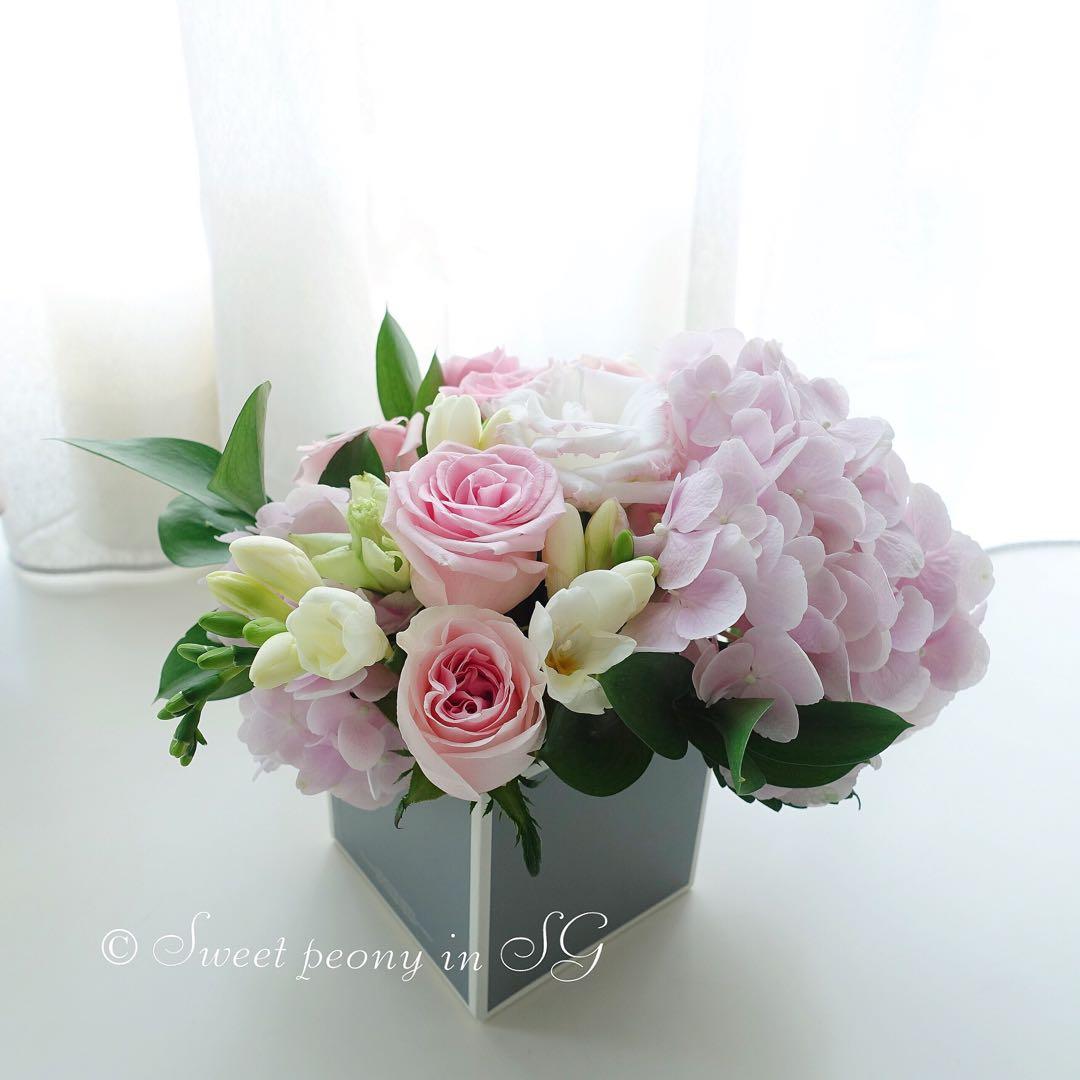 Customized Fresh Flower Box From Korean Florist Hydrangea Roses Bouquet Gardening Flowers Bouquets On Carousell