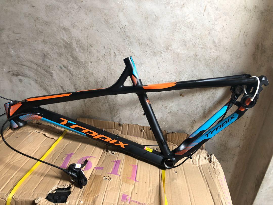 Tropix frame shop