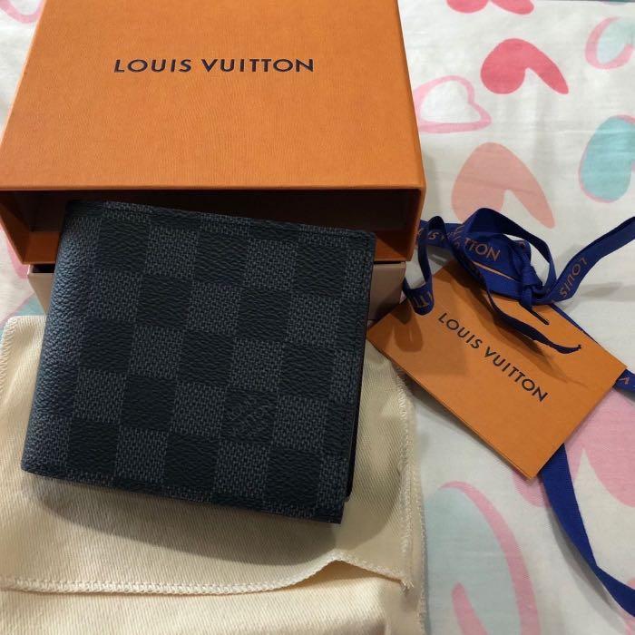 tempereret Broderskab Afvigelse Louis Vuitton LV N60053 Amerigo 黑灰棋盤格短夾男夾含盒子紙袋全新, 名牌精品, 精品包包在旋轉拍賣
