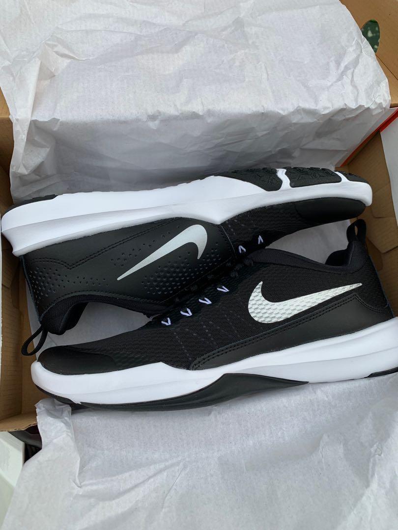 Nike Legend trainer shoes us 8.5, 男裝 