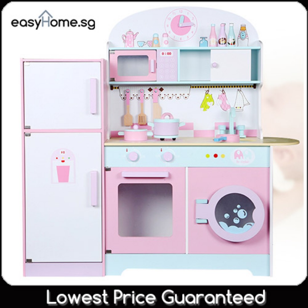 toy kitchen refrigerator