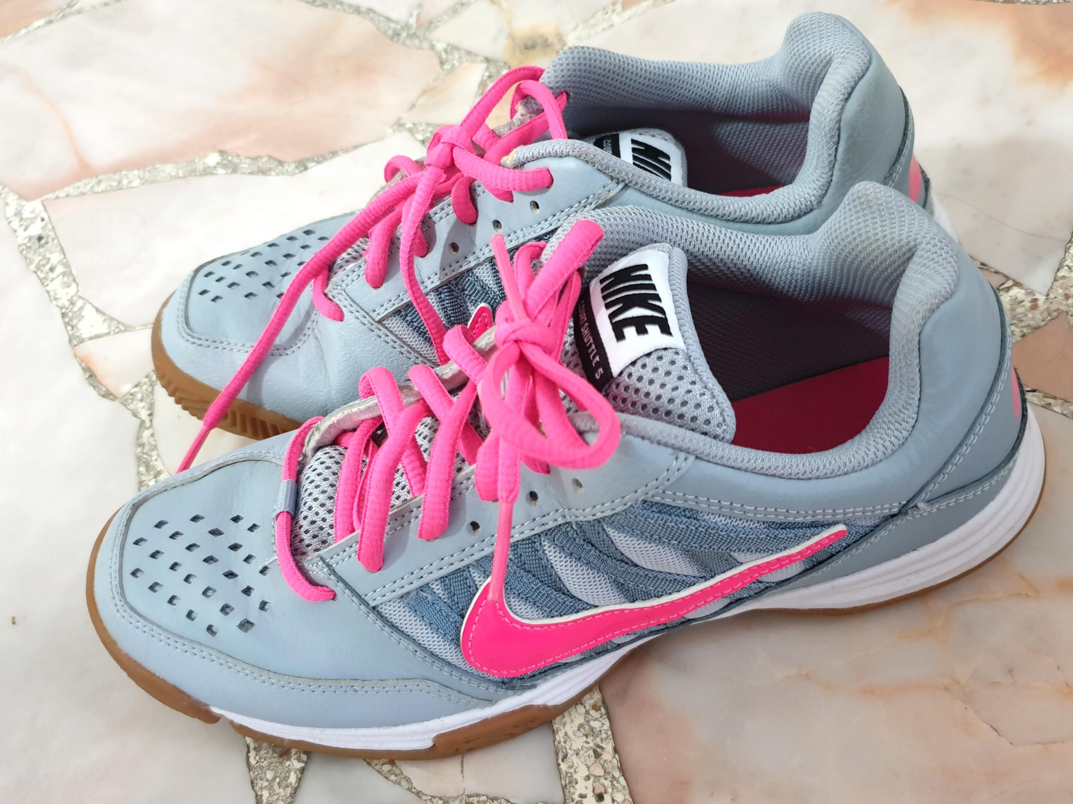 nike badminton shoes for ladies