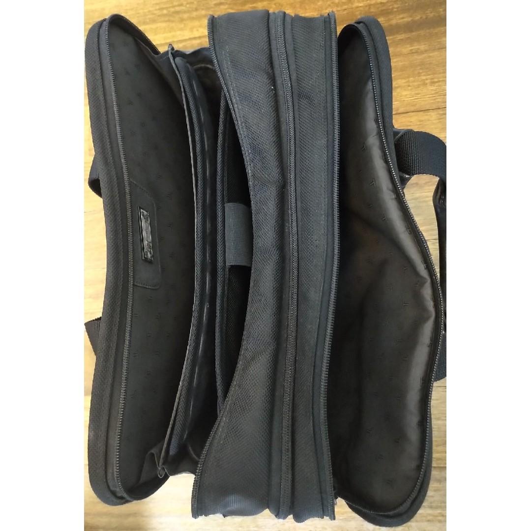 TUMI Alpha Expandable Organizer Laptop Briefcase Investment Banker