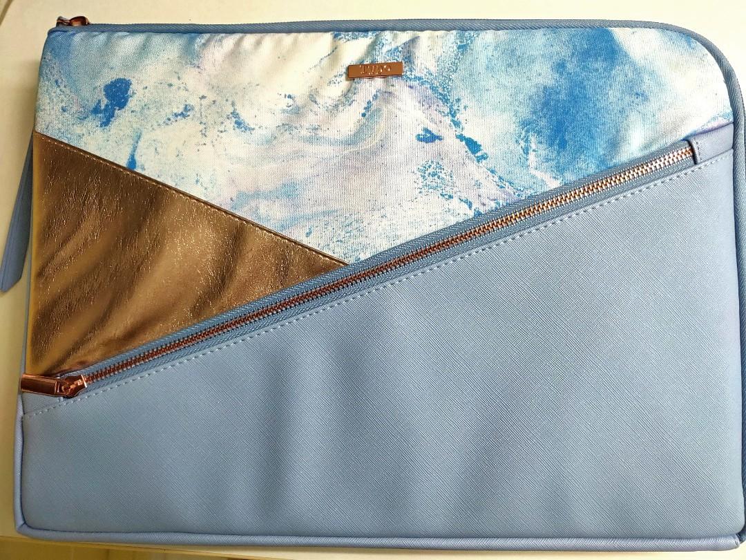 Typo premium laptop case sale