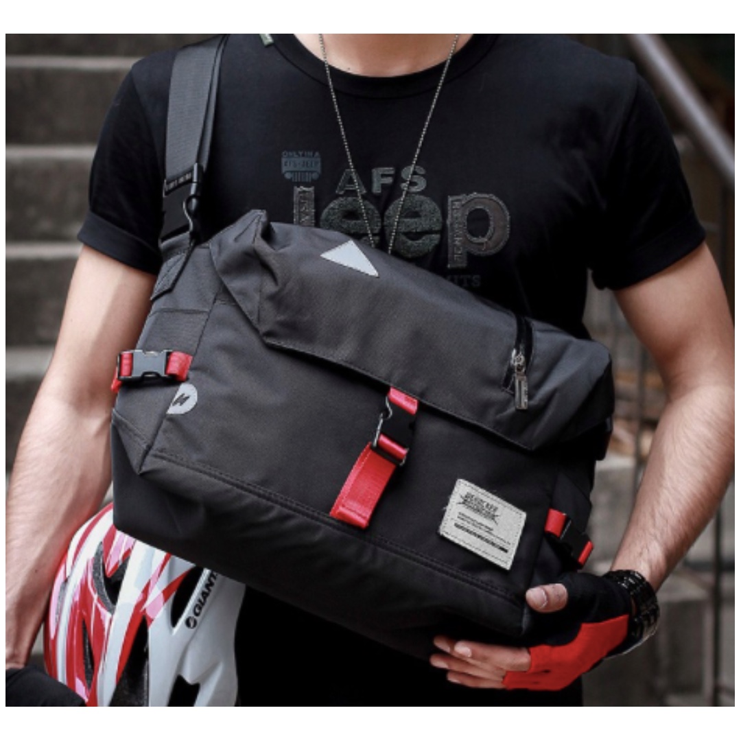 WEROCKER MESSENGER BAG Men s Fashion Bags Sling Bags on Carousell