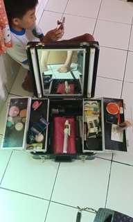 Koper makeup