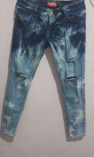 Celana Jeans ripped jeans