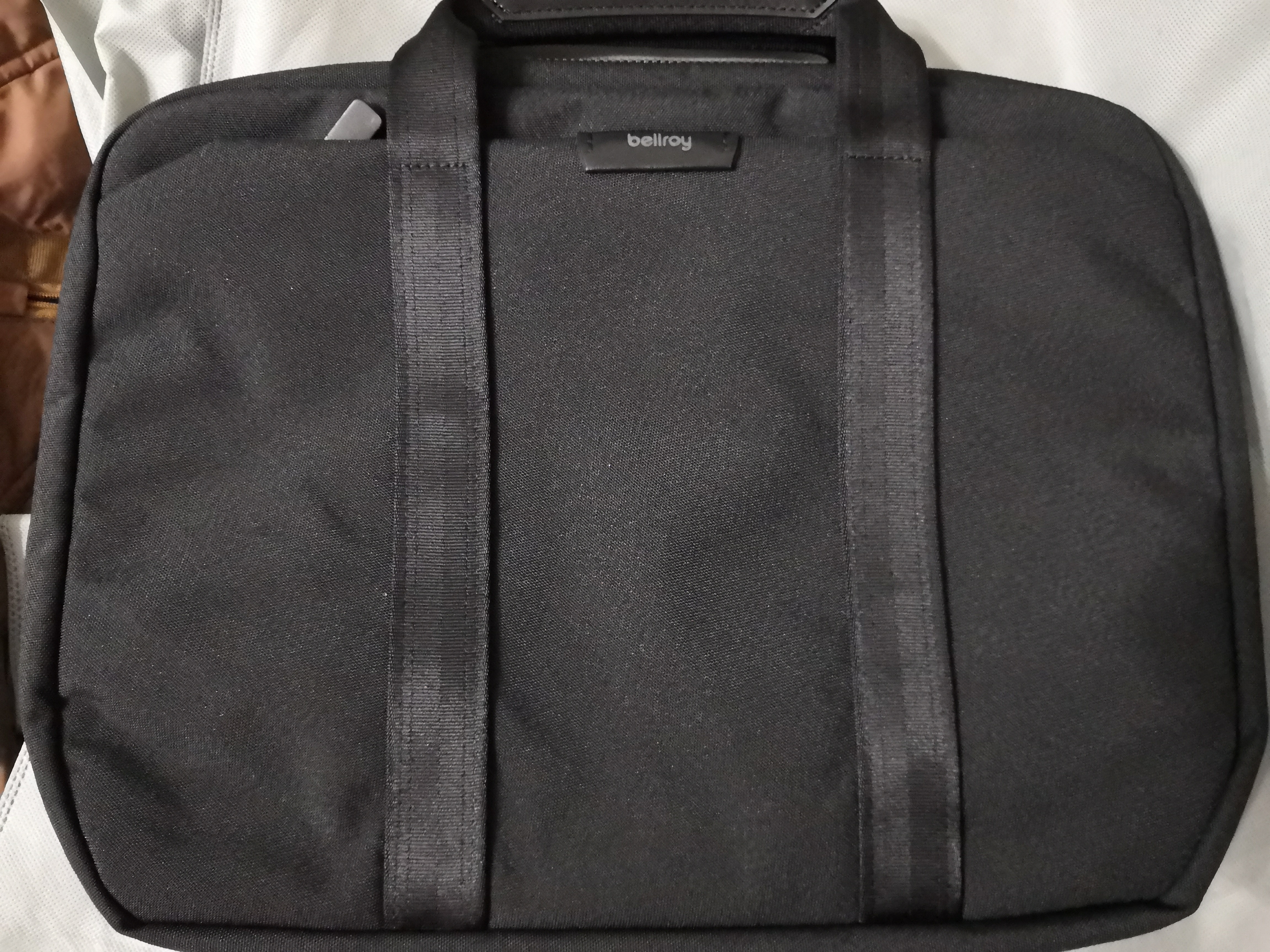 Bellroy laptop brief 15 black color