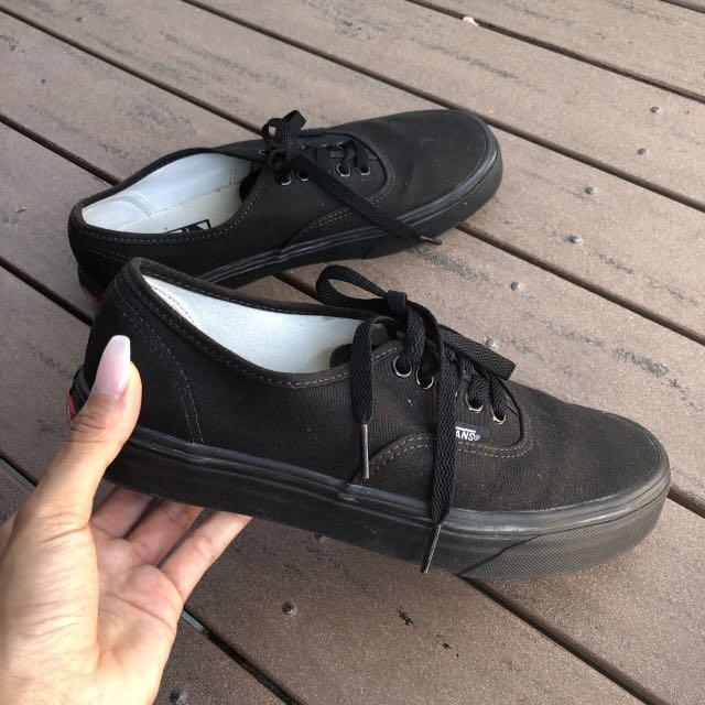 black authentic vans womens