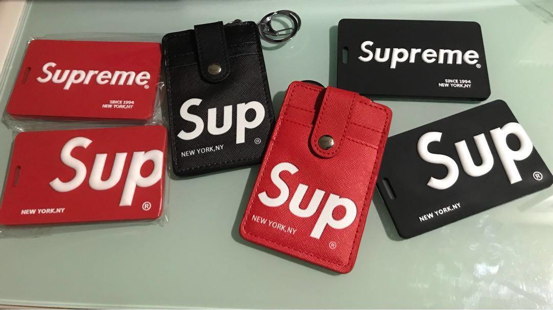 BRAND NEW SUPREME PASS CARD HOLDER 