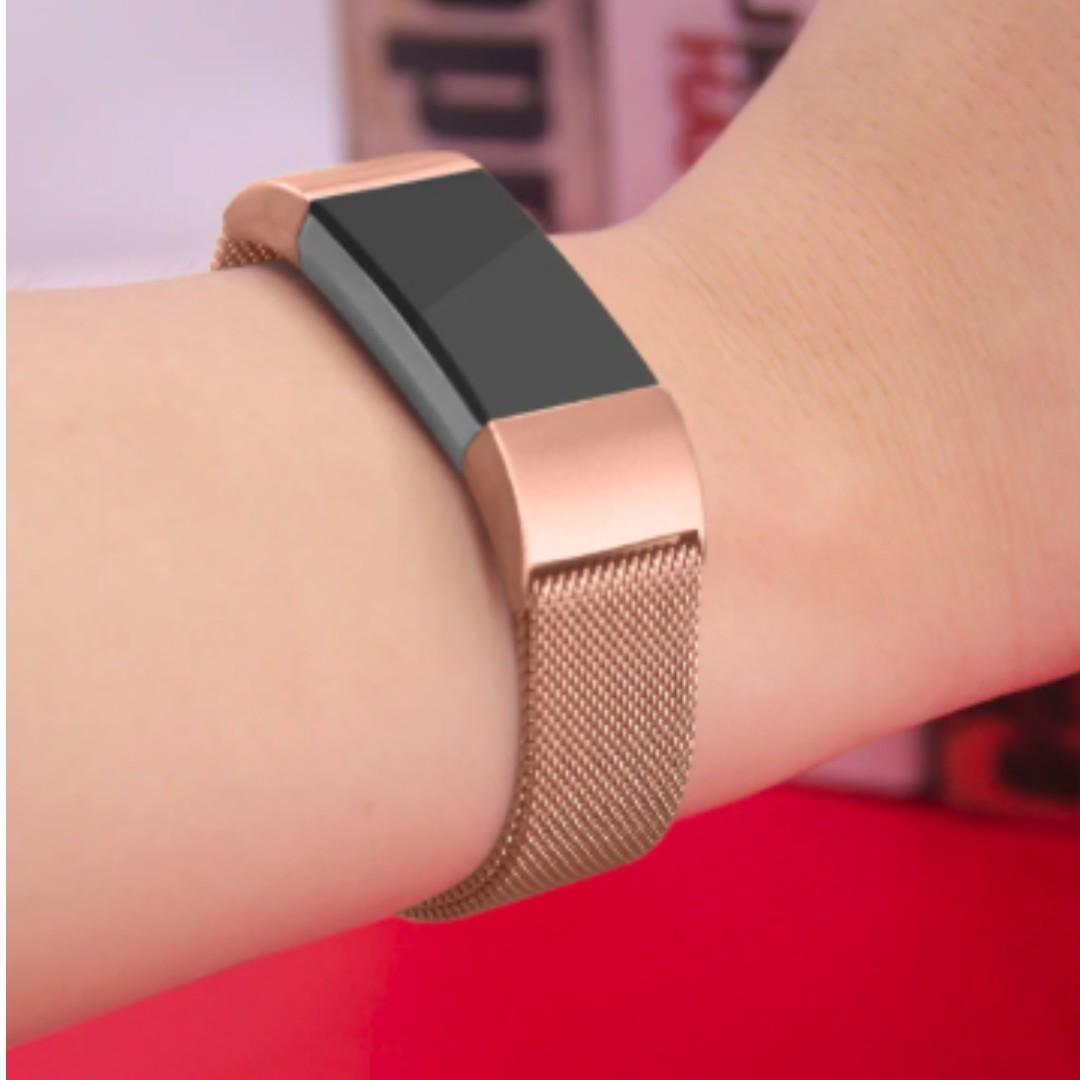Fitbit charge 3 magnetic band top