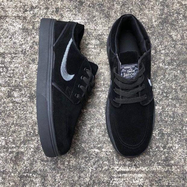 Stefan janoski hot sale max all black