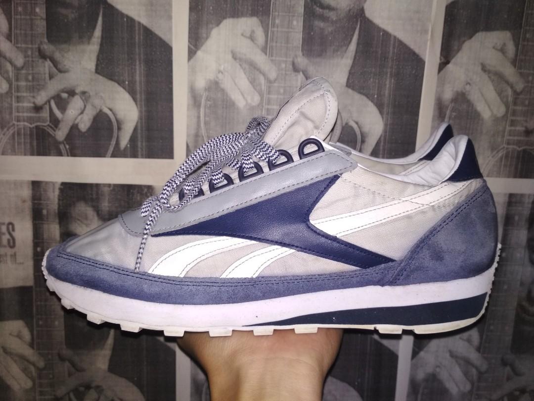 Reebok aztec original top