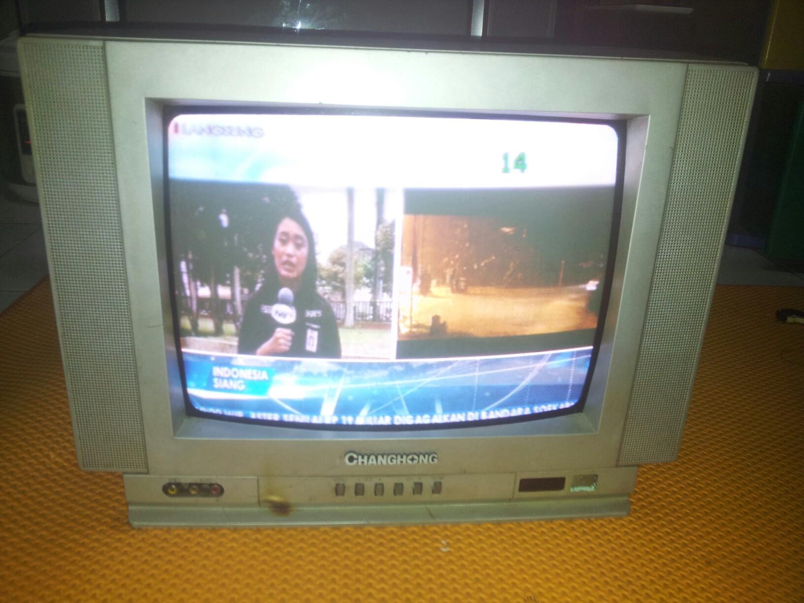 Tv Tabung Changhong 14 Inch Normal No Minus Elektronik Tv Perlengkapan Hiburan Di Carousell