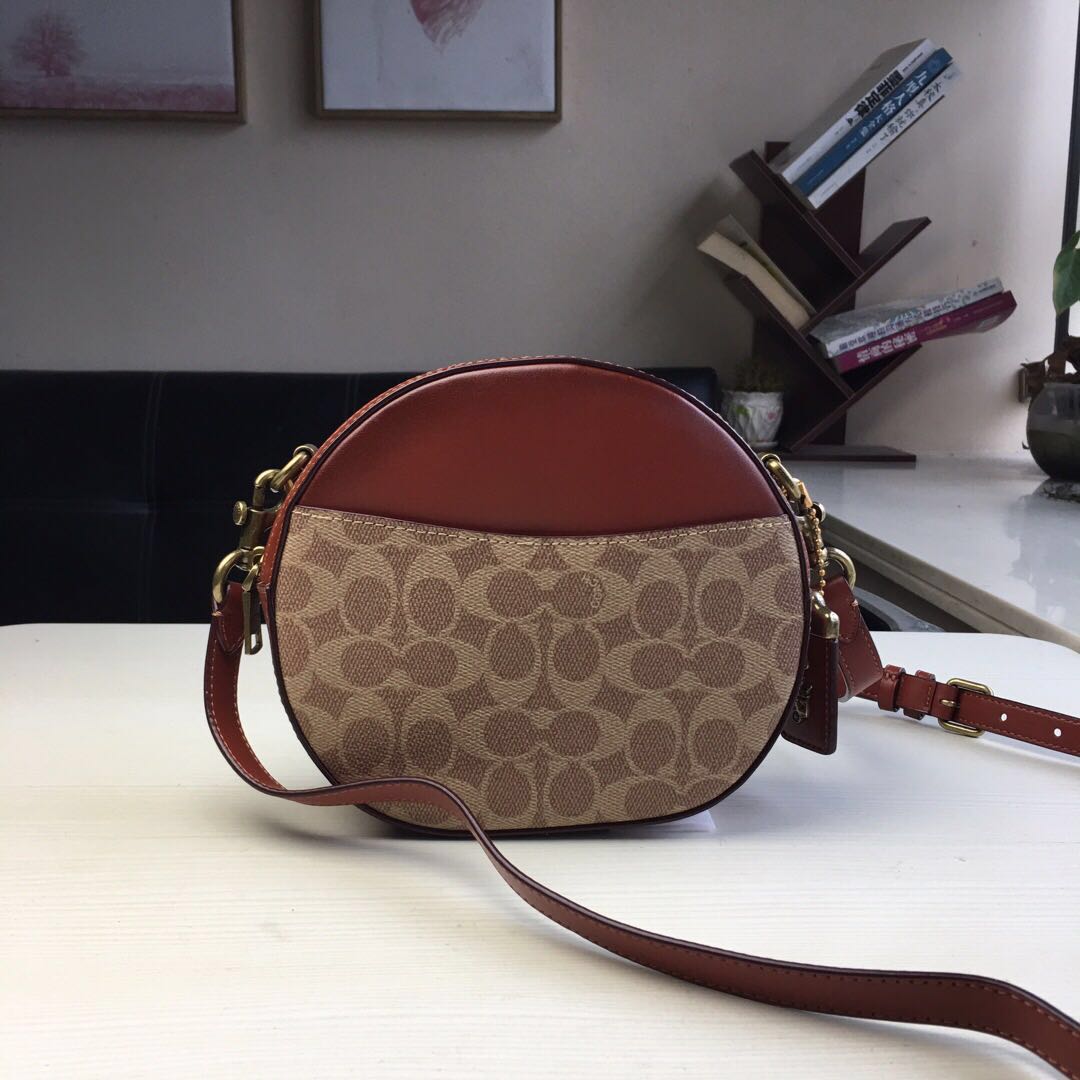 coach sling bag 2019