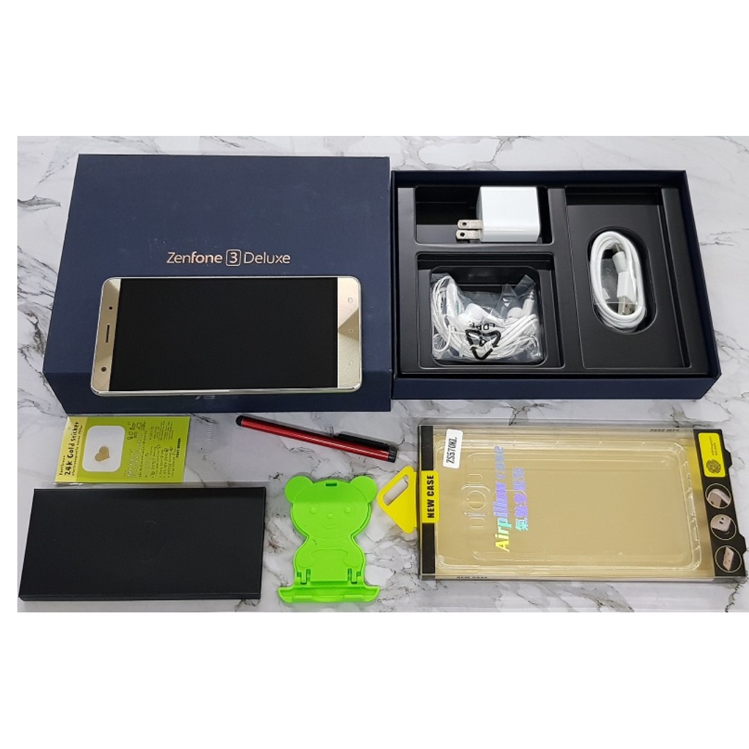 典藏奇機 極新展示機 6g 64g 華碩5 7吋asus Zenfone3 Deluxe Zs570kl 銀 手機平板 安卓android在旋轉拍賣