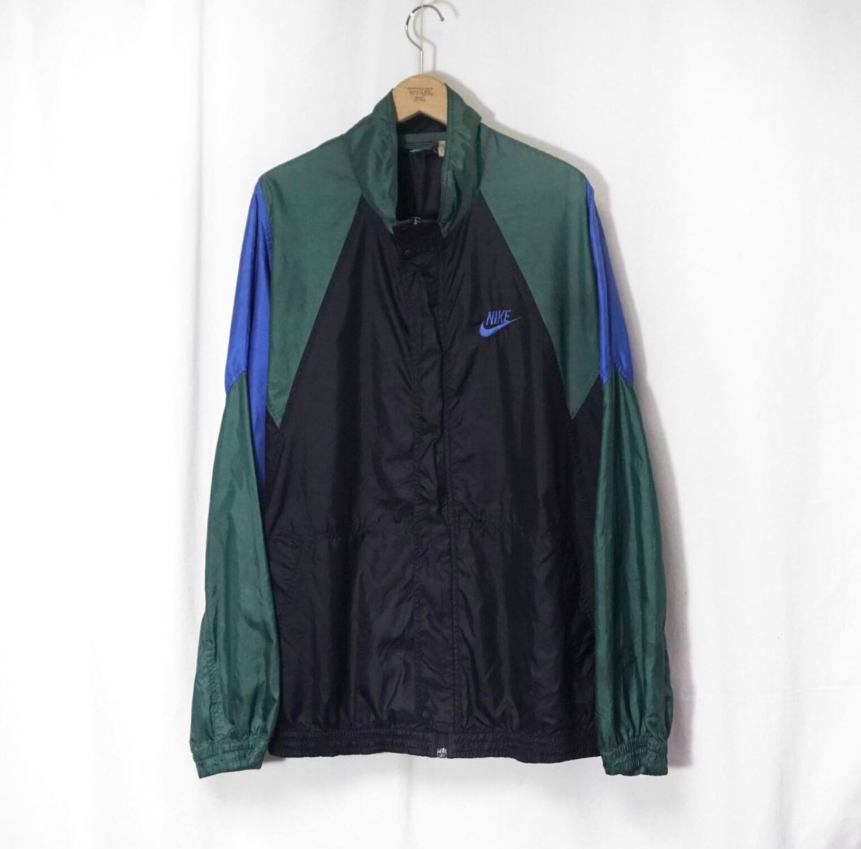 nike aqua windbreaker