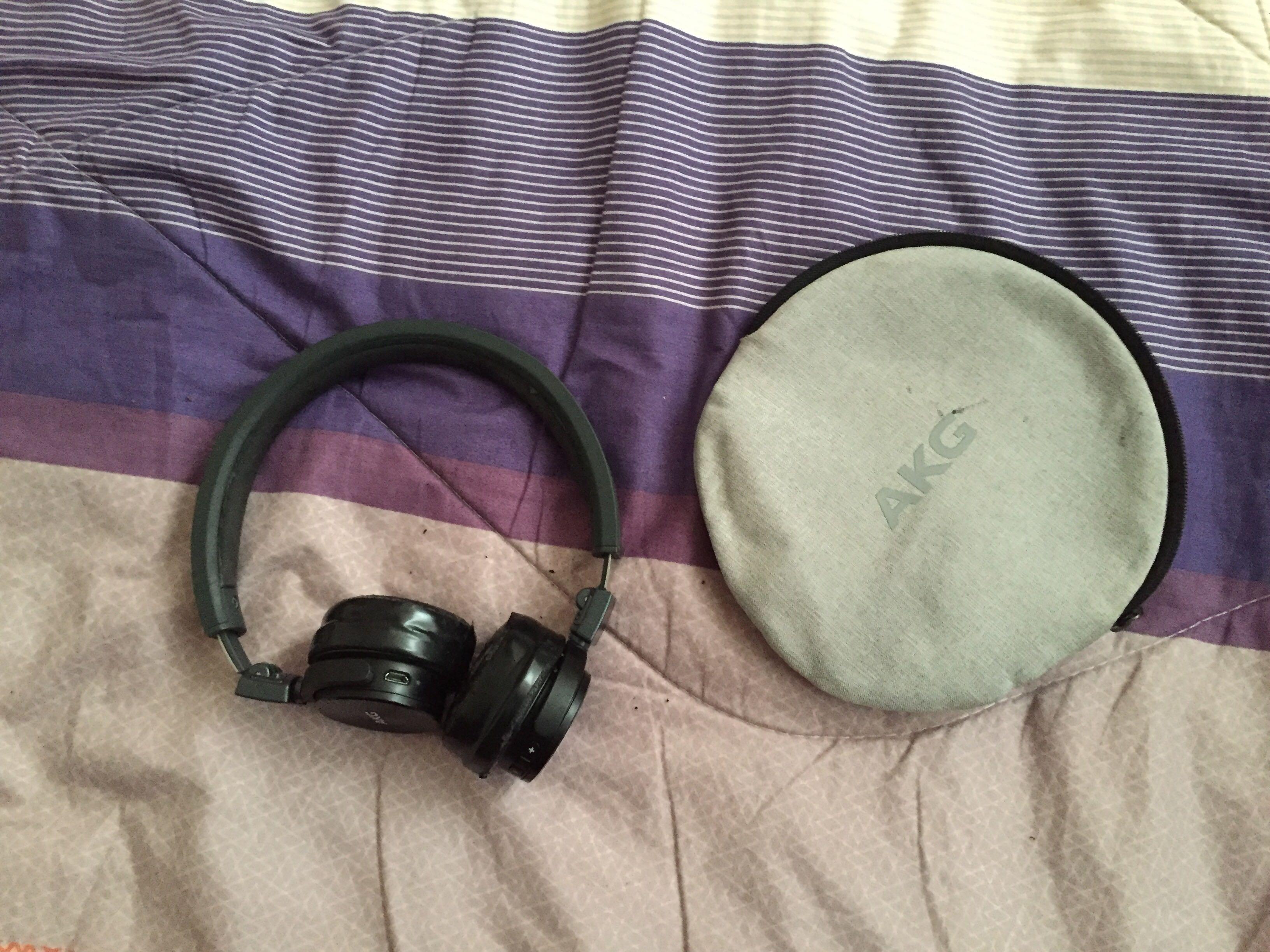 Akg new arrivals ybt 50