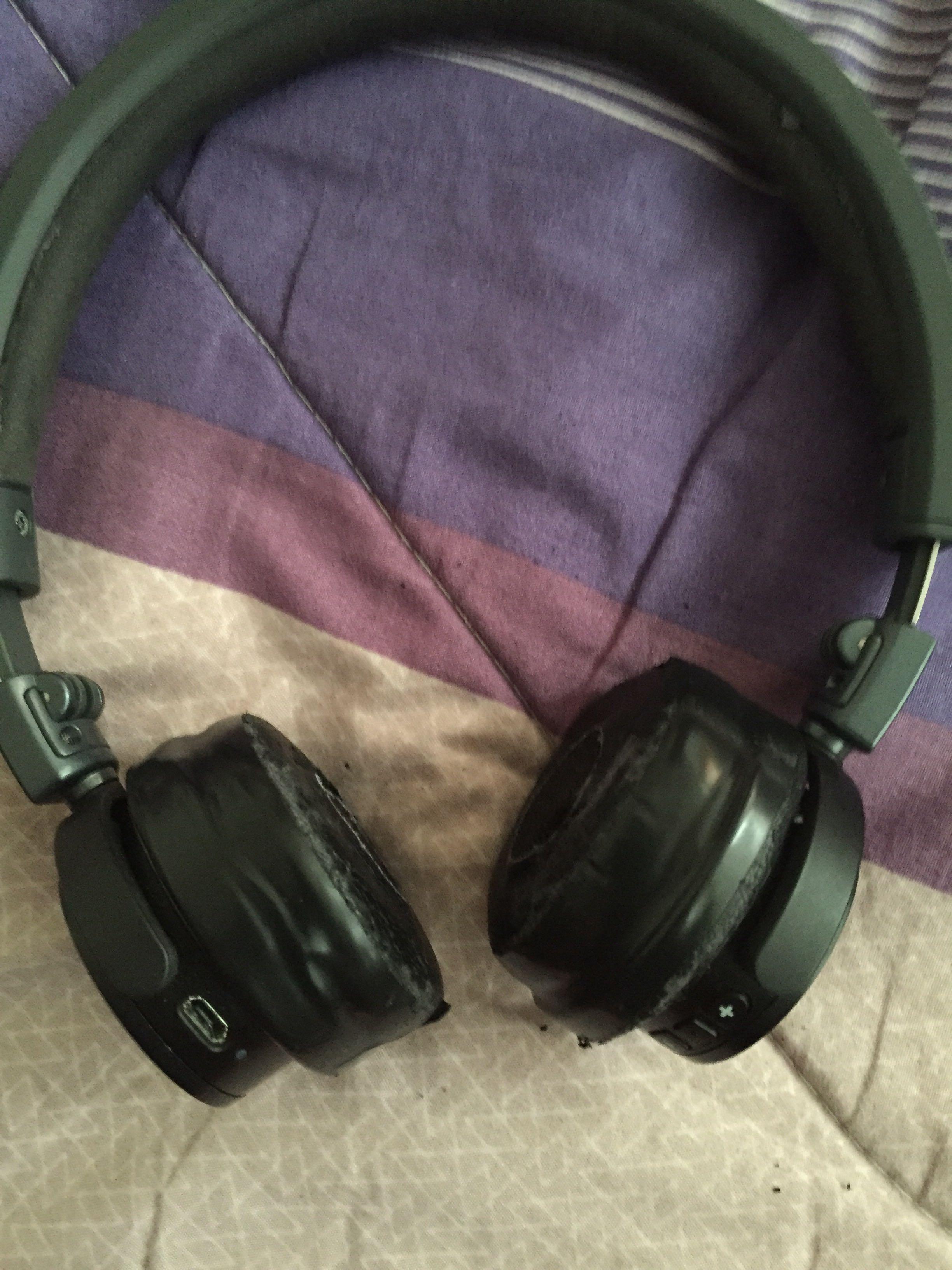 AKG YBT 115 selling Audio Other Audio Equipment on Carousell
