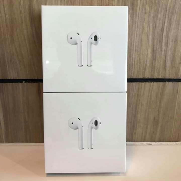 Apple airpods (Category: Portable Audio Accessories) located in Manila. Submitted by Decca0310 (Listing ID 220547996, Image 1). Description: Brand new sealed.
