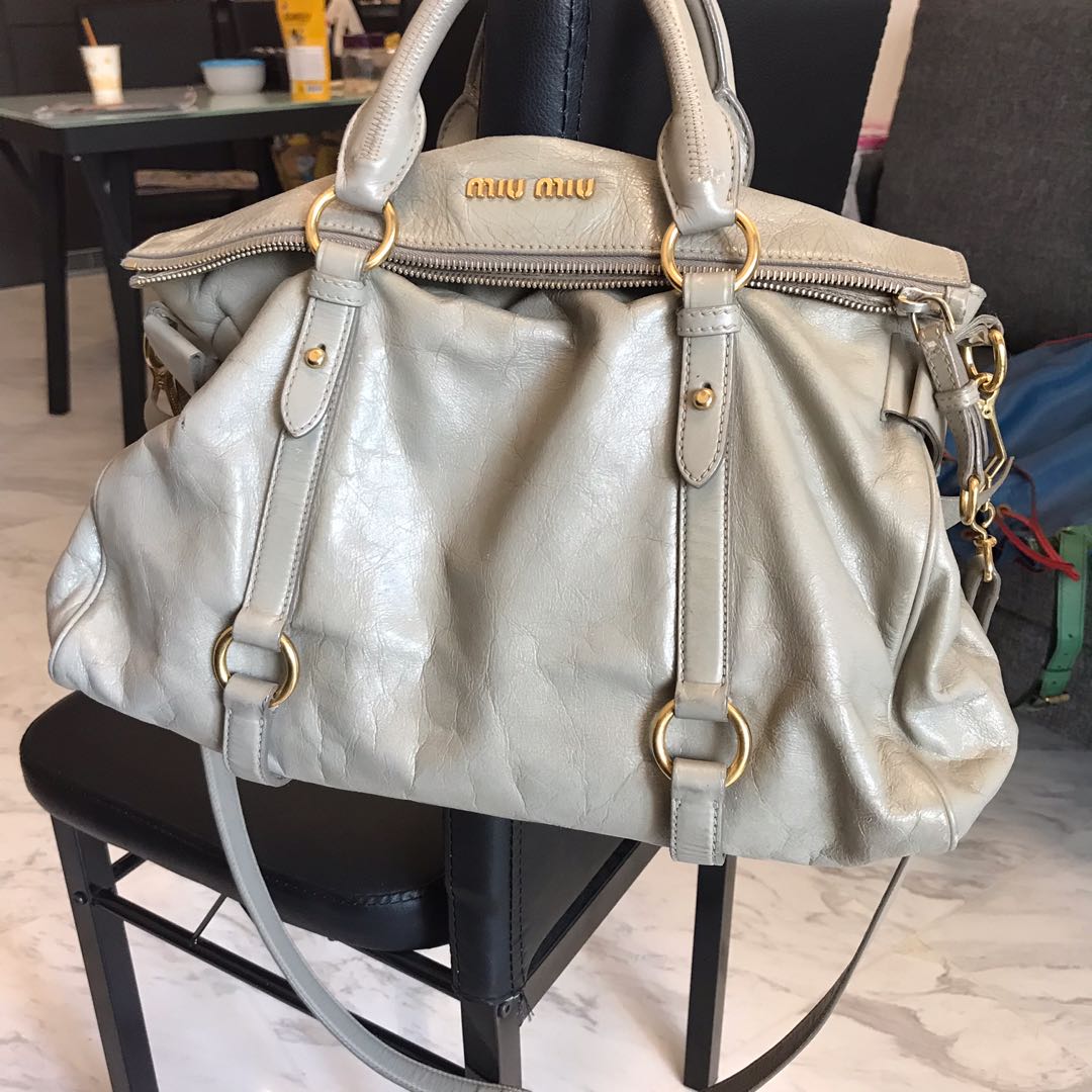 Miu Miu Vitello Lux Bow Bag ○ Labellov ○ Buy and Sell Authentic Luxury