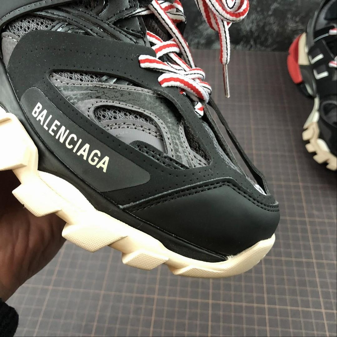 Balenciaga tess 2024 s