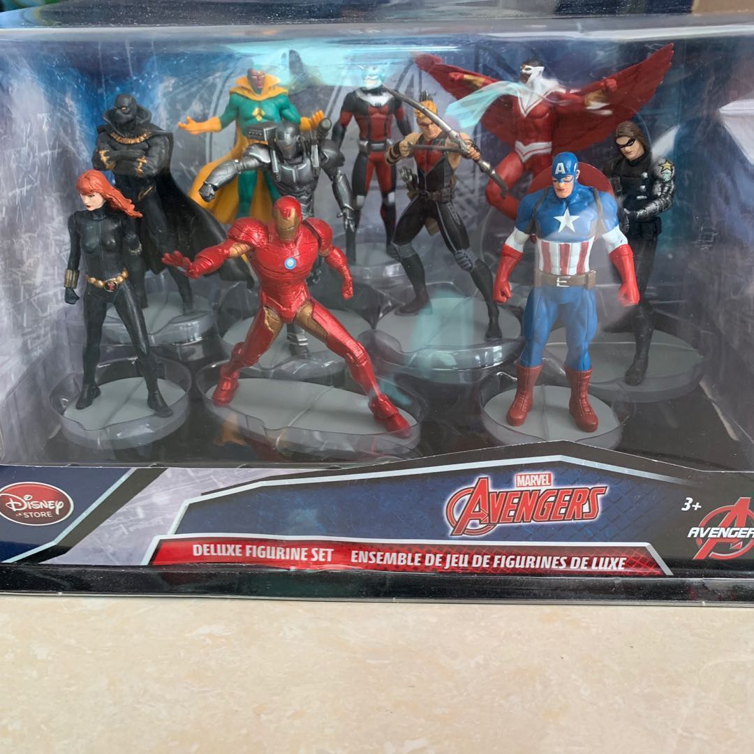 avengers figurine set disney