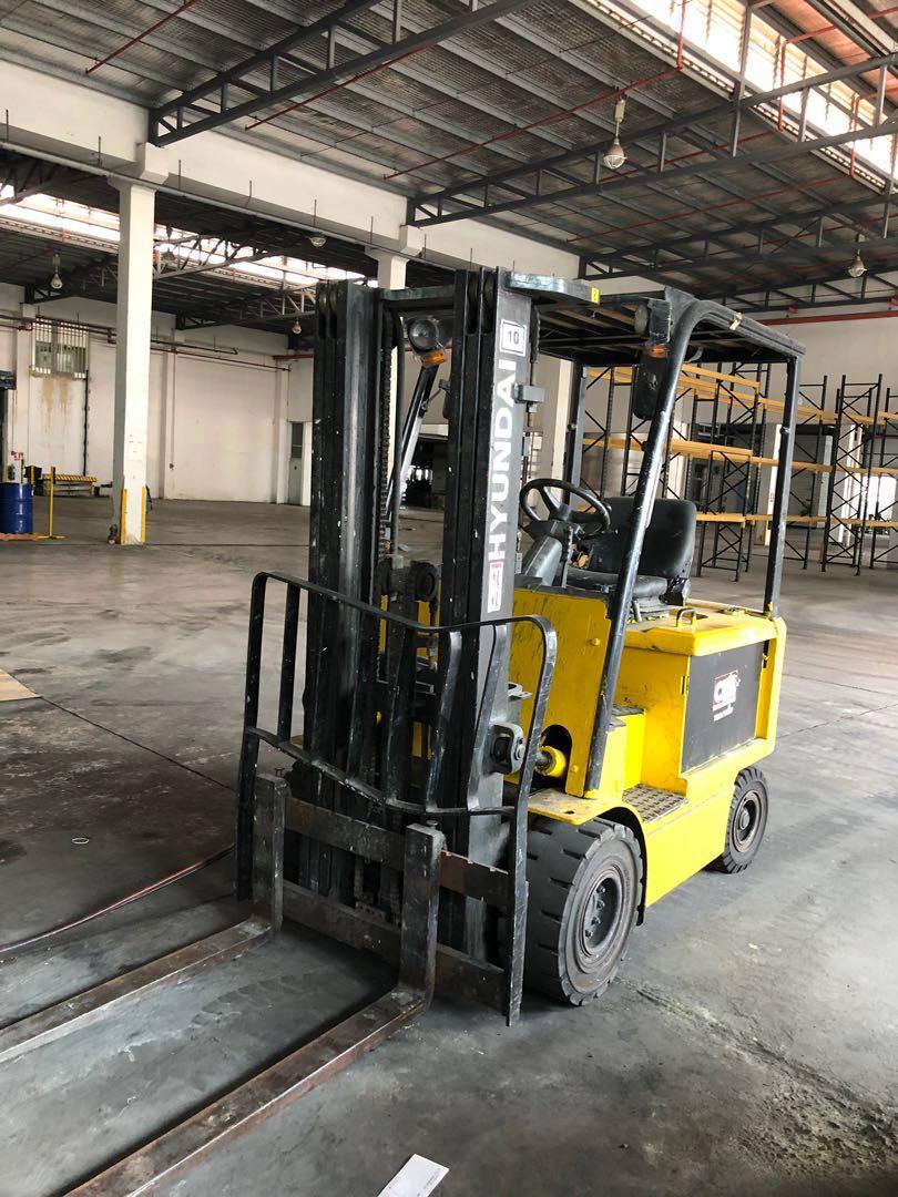 Clearance Sale Each 2 5 Ton Hyundai Battery Forklifts Cars Other Vehicles On Carousell