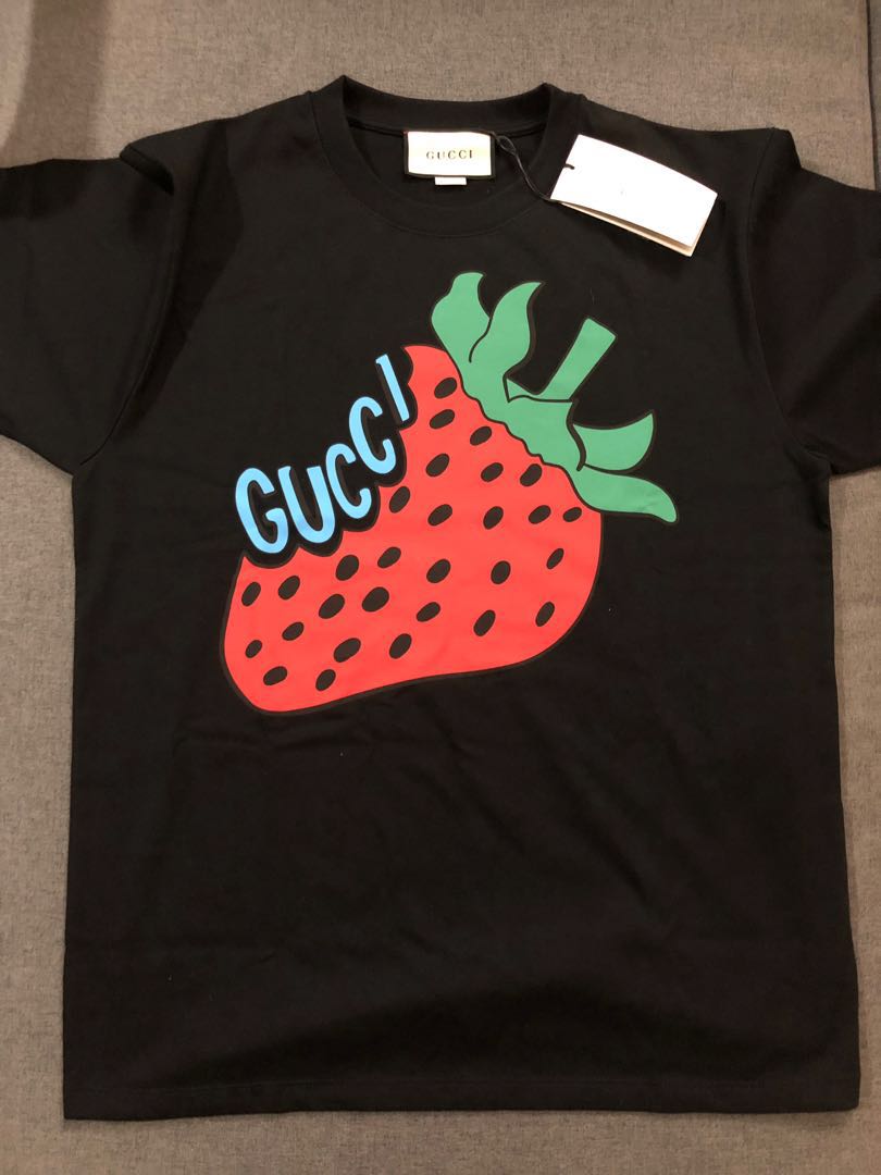 gucci strawberry t shirt