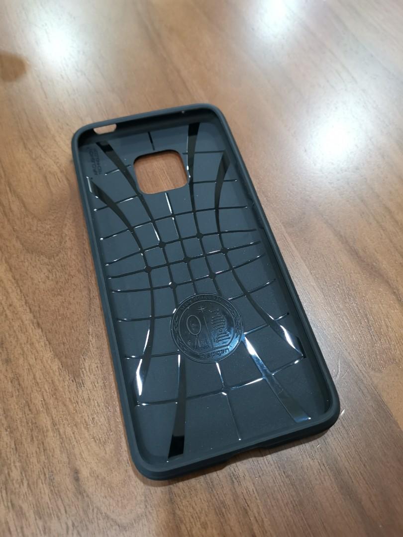 Huawei Mate 20 Pro Spigen Rugged Armour Mobile Phones Gadgets Mobile Gadget Accessories Cases Sleeves on Carousell