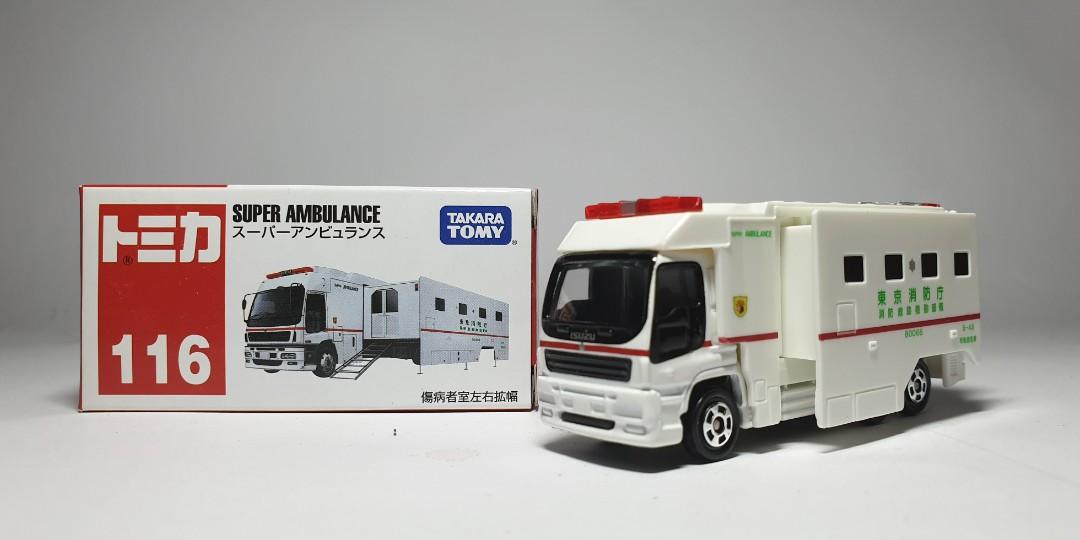 Takara Tomy Tomica #116 Isuzu Giga Super Ambulance Diecast Toy Car JAPAN 